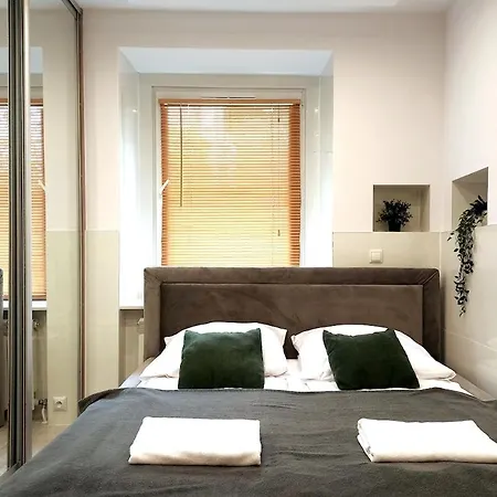 Old Town - Rzeszowska R6 *